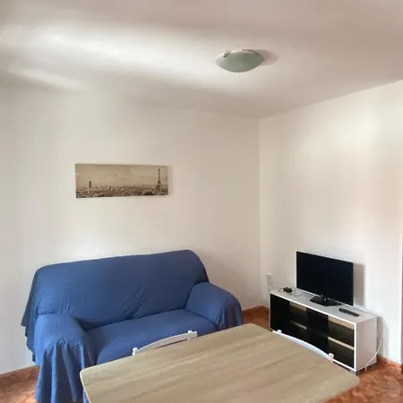 Plaza Celso Garcia De La Riega 6 2 Διαμέρισμα *